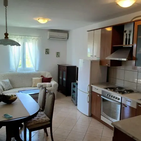 Anari Apartment