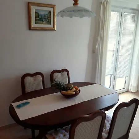 Apartment Anari *