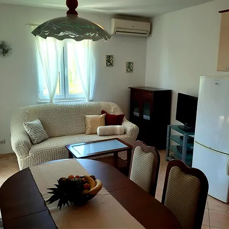 Anari Apartment