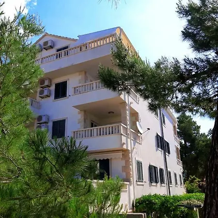 Anari Apartment