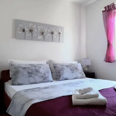 Anari Apartment